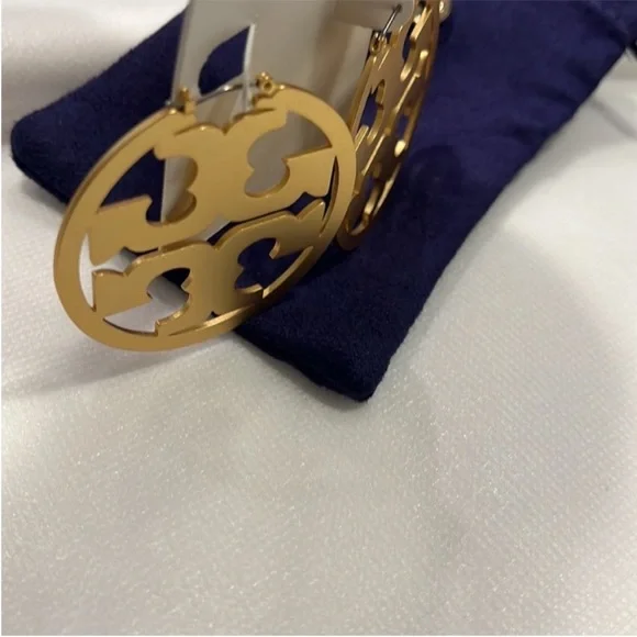 NWT Tory Burch Miller Gold Large Statement Hoop Earrings - Picture 3 of 7